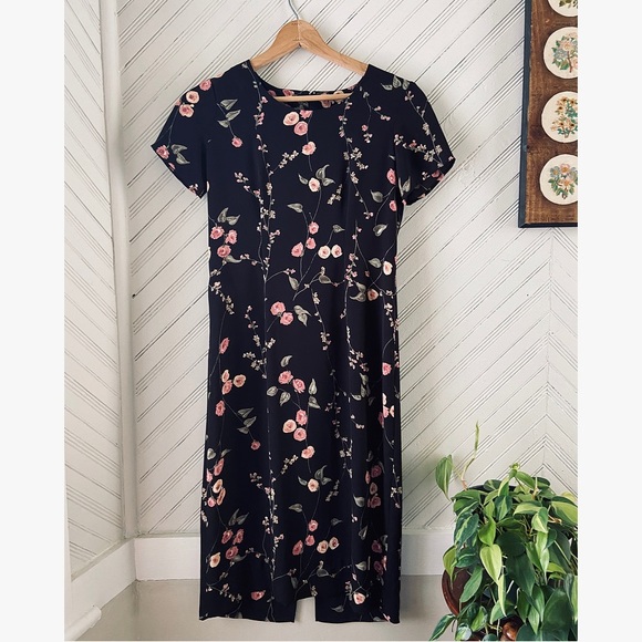Vintage Dresses & Skirts - 🥀5/$25 Vintage Rose Print Dress
